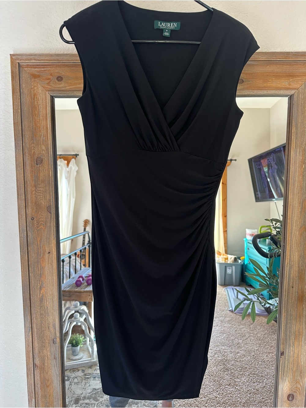 Lauren Ralph Lauren Black Cap-Sleeve V-Neck knee length Dress